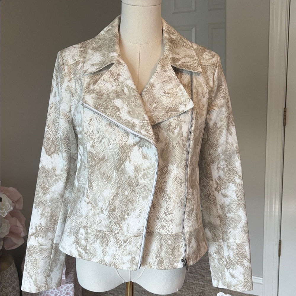 NWT Helene Berman Beige and Cream Snake Print Jacket